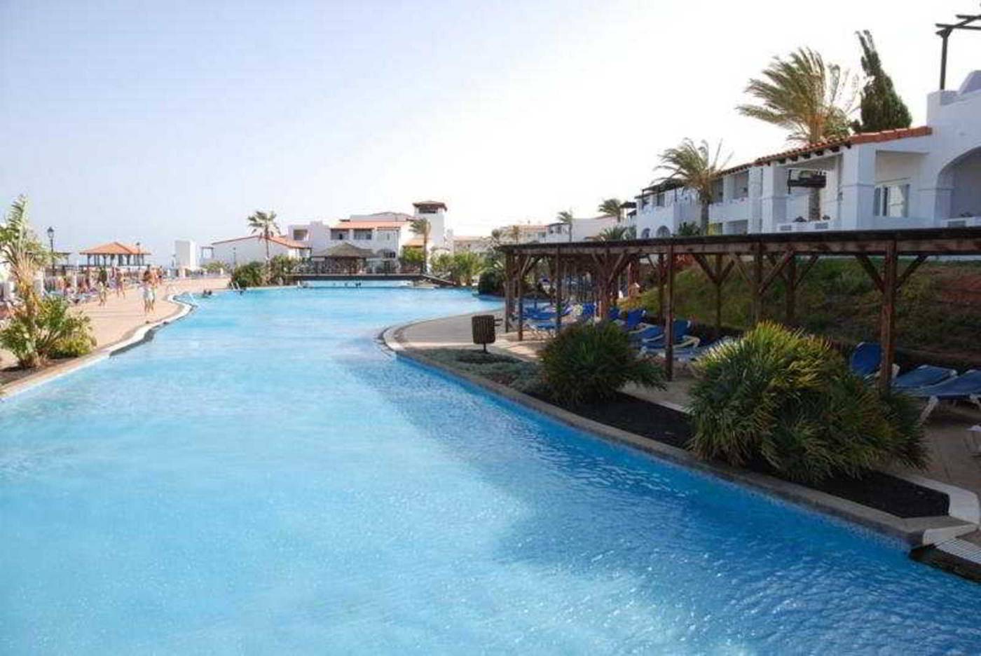 TUI-Magic-Life-Fuerteventura-Pool-9