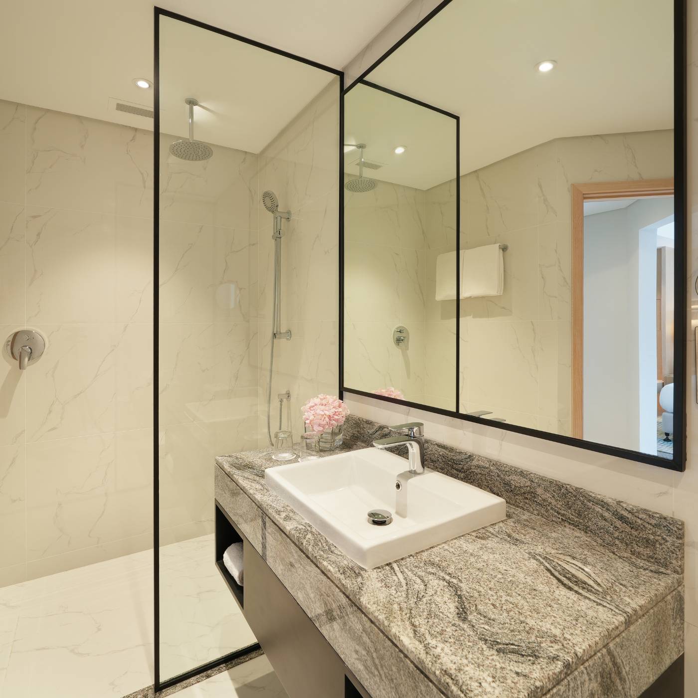 Arabian-Park-Dubai--An-Edge-By-Rotana-Hotel-Room-12