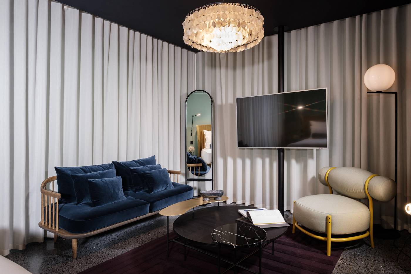 Rosselli-Ax-Privilege-Room-30