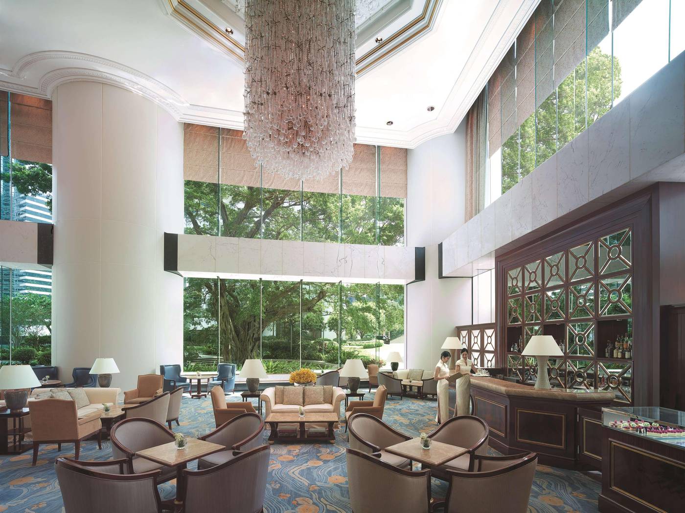 Island-Shangri-La-Hong-Kong-Bar-11