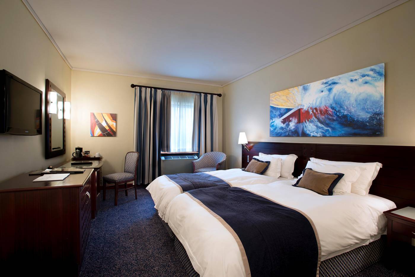 The-Commodore-Room-35