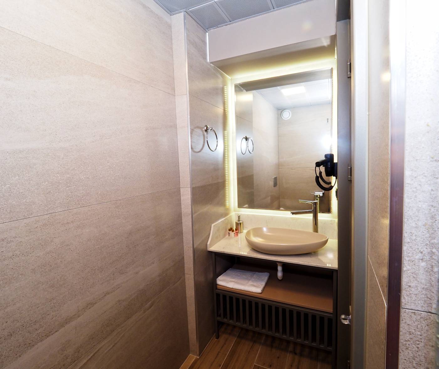 Premium-Hotel-Oldcity-Room-21