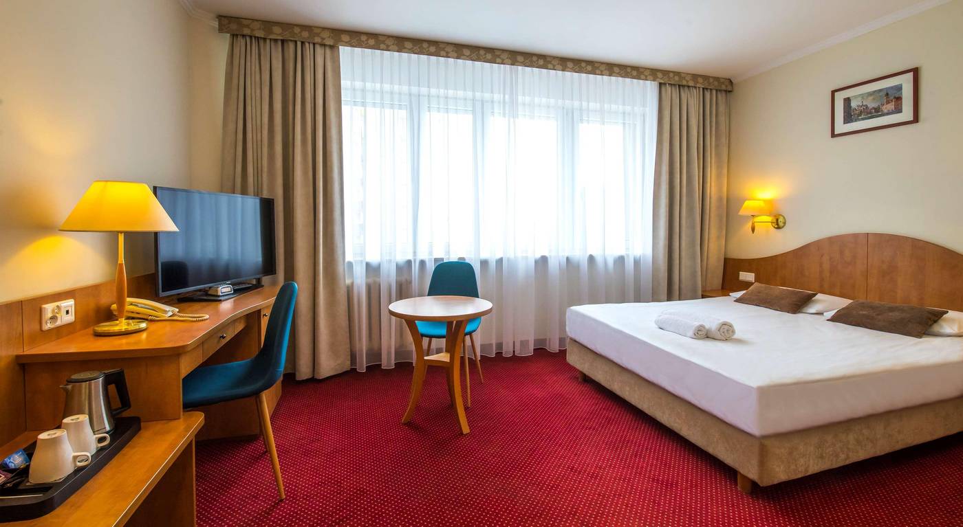 Best-Western-Hotel-Portos-Room-10