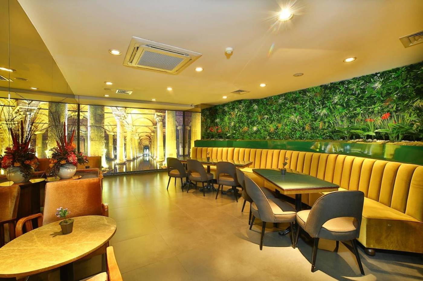 All-Seasons-Hotel-Lobby-5