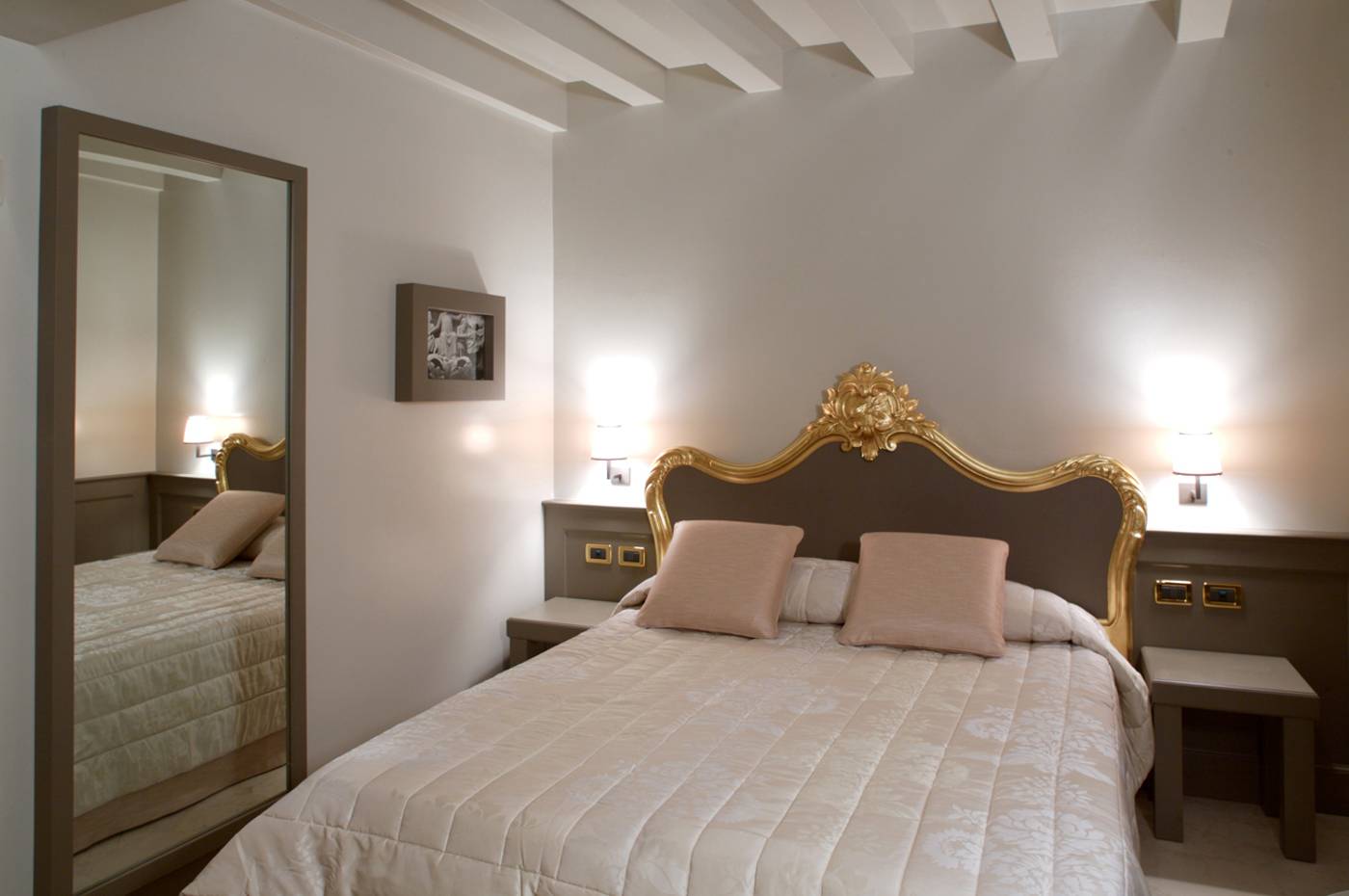 Hotel-Ca--Zusto-Venezia-Room-21