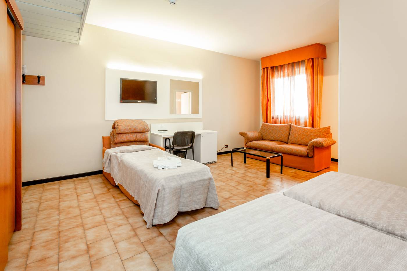 RHI Porta Bologna - Italy - Pieve di Cento - Room - 2