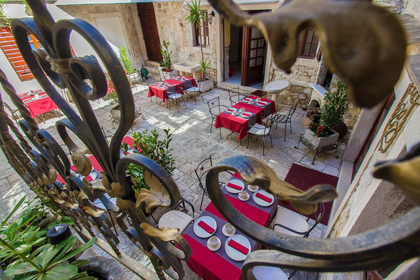 Palace-Derossi-General-view-4