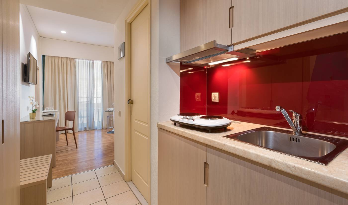 Alexandra-Room-14