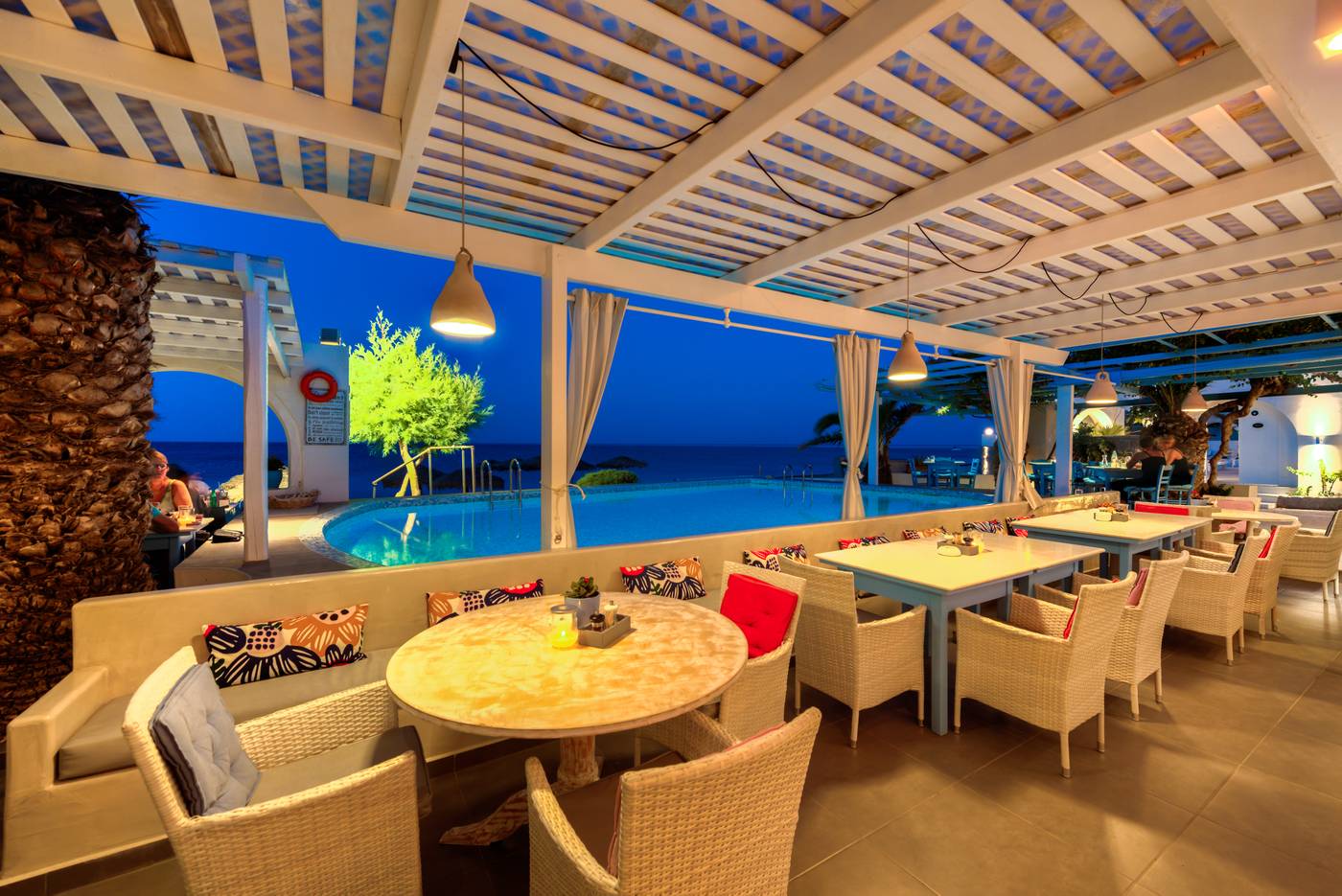 Sigalas-Restaurant-21