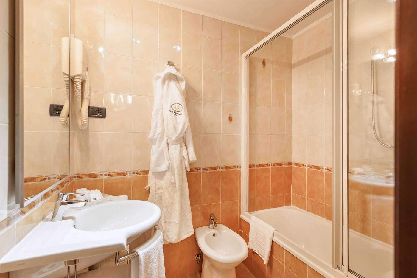 Hotel-Montecarlo-Room-48