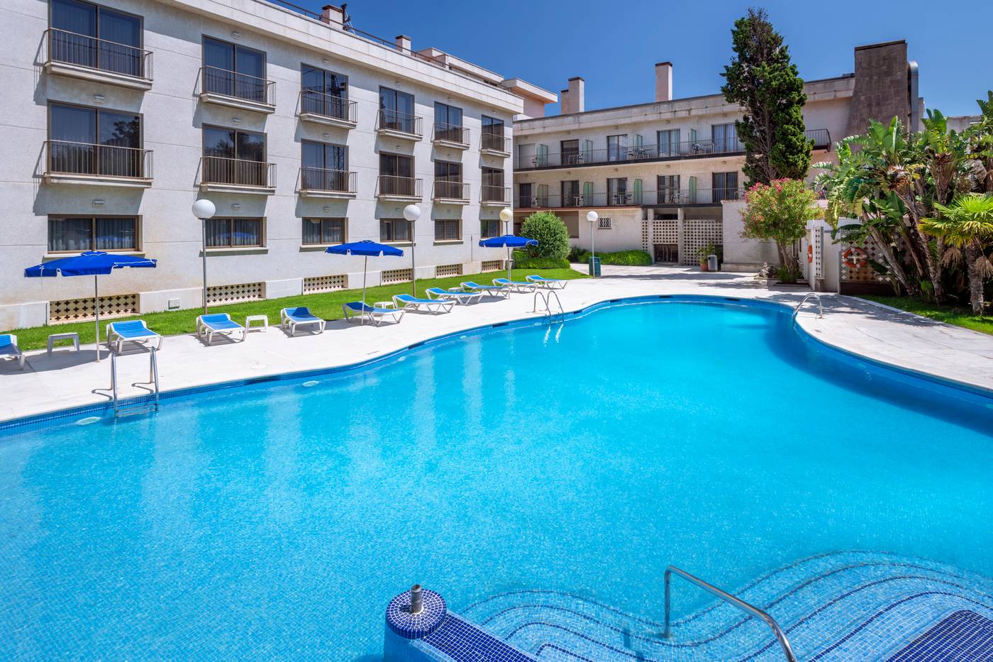 Ciudad-de-Castelldefels-Pool-1