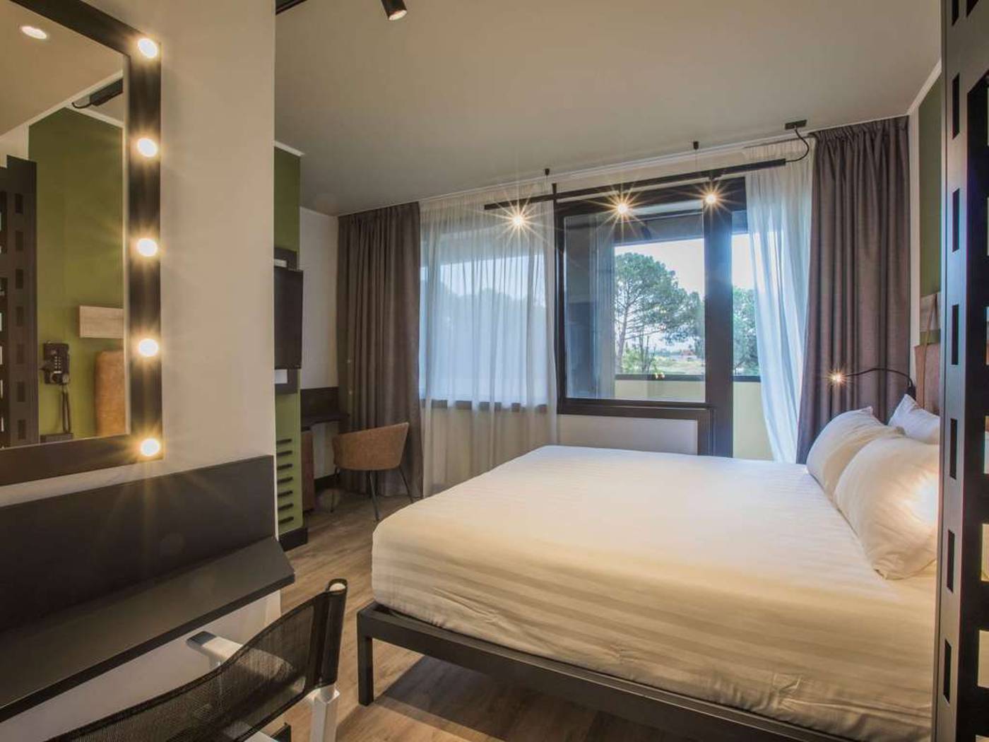 Mercure-Roma-Cinecitta-Room-20