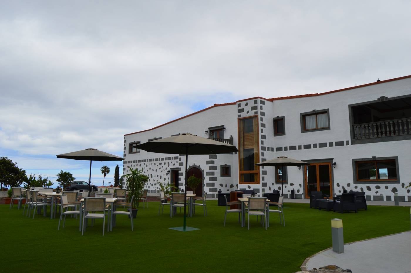 Melva-suite-hotel-Terrace-7