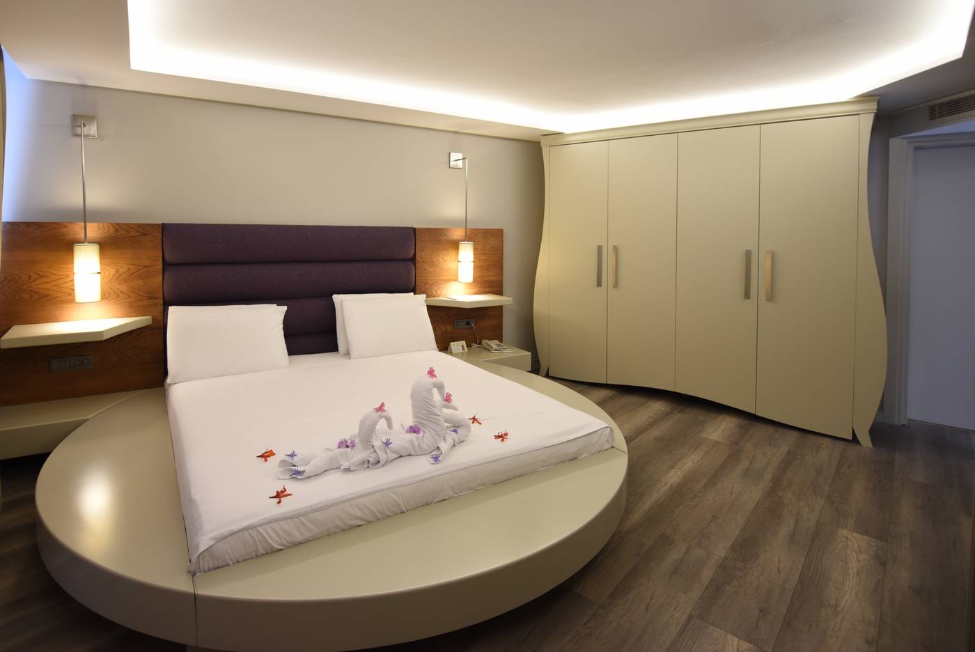 Temenos-Luxury-Hotel---SPA-Room-26