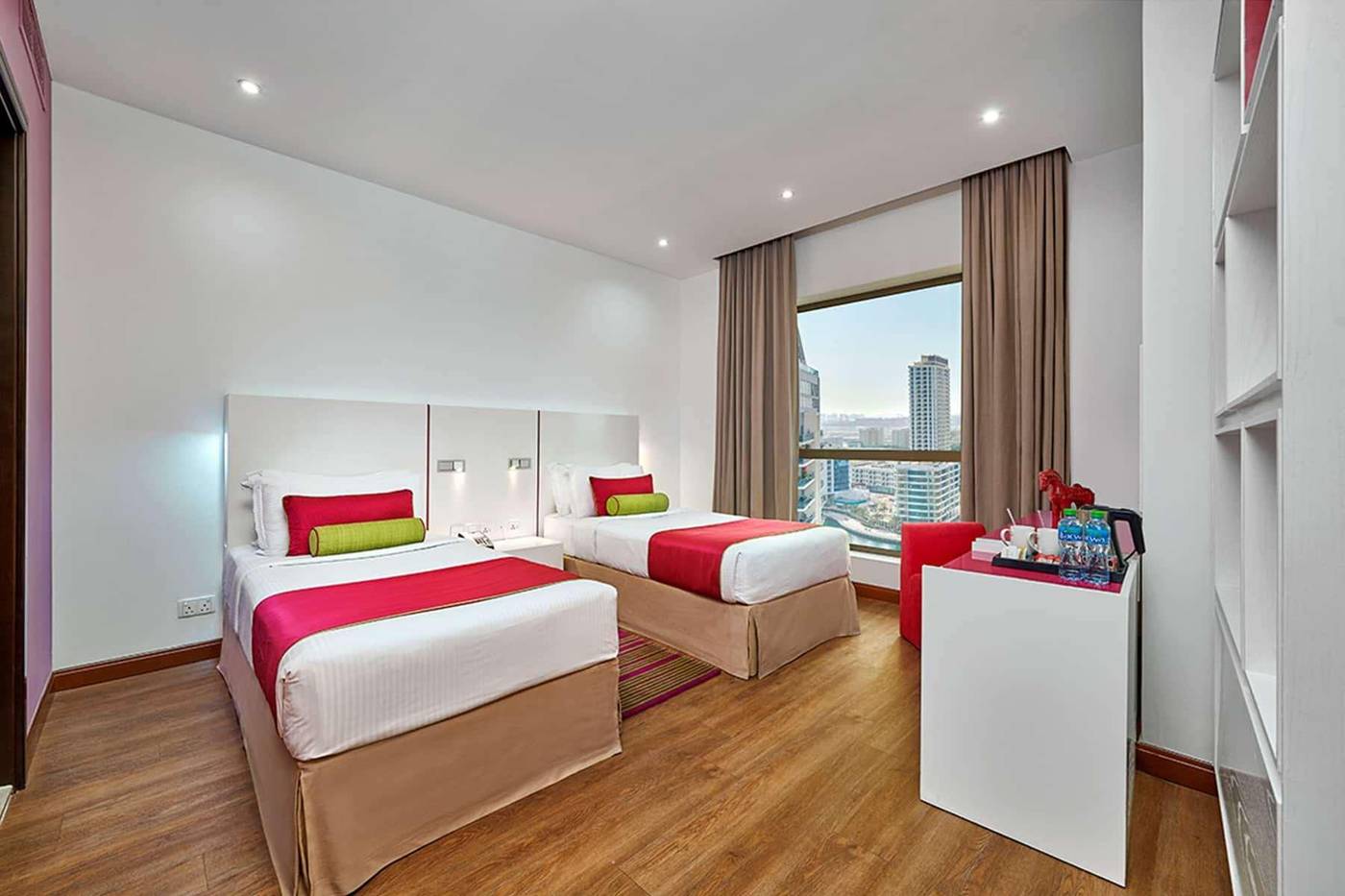 Ramada-Hotel---Suites-by-Wyndham-Dubai-JBR-Room-5