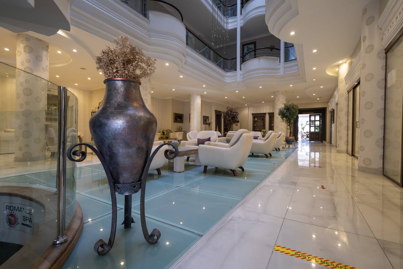 Romance-Beach-Lobby-49