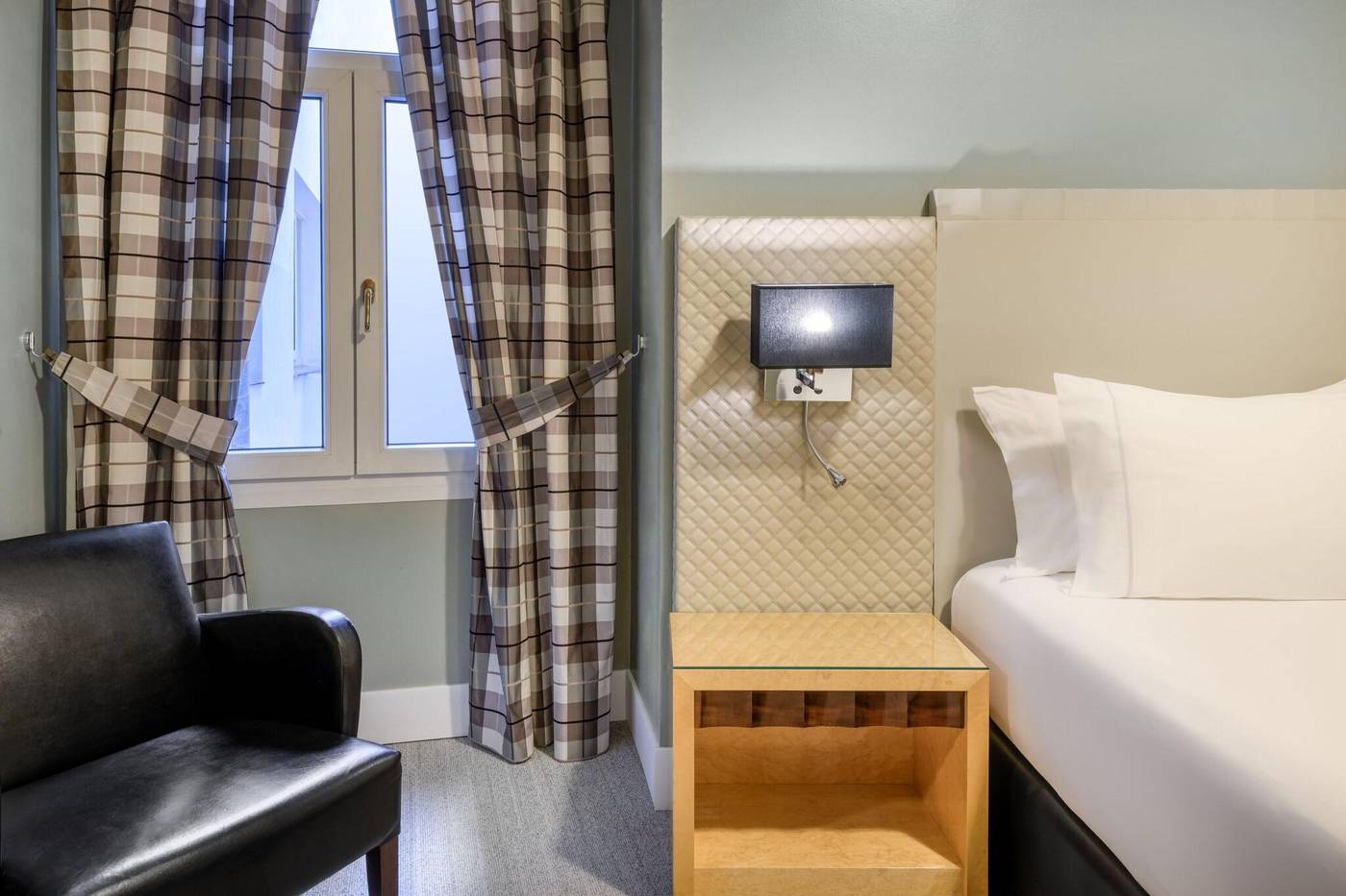 Larios-Malaga-Room-21