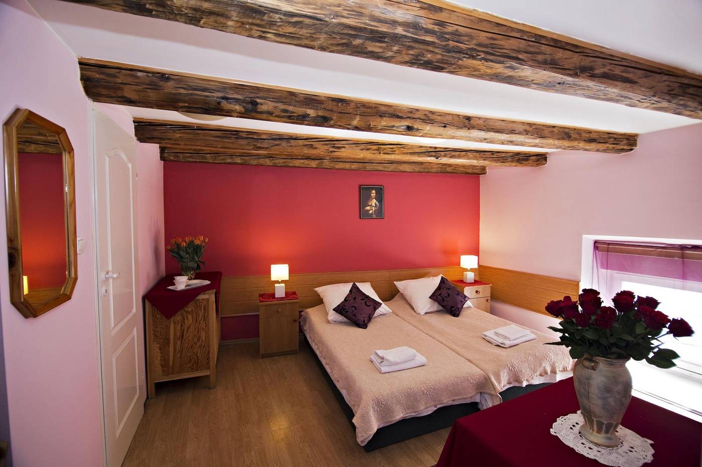 Unikat-Guest-Rooms-Room-22