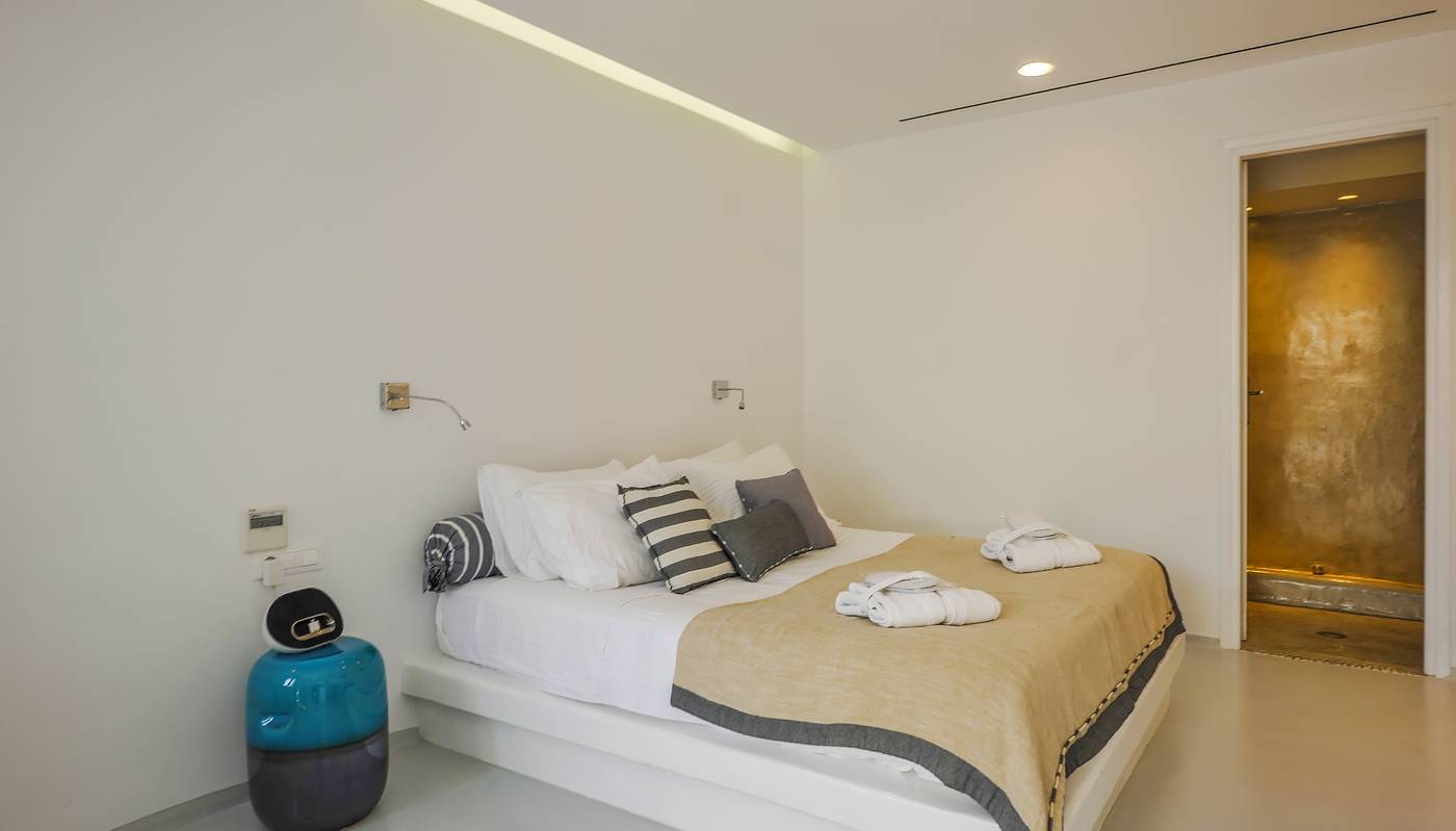 Ostraco-Luxury-Suites-Room-40