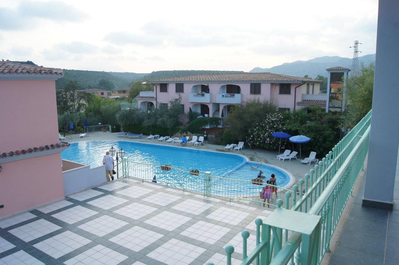 Gli-Ontani-Residence-Hotel-Terrace-12