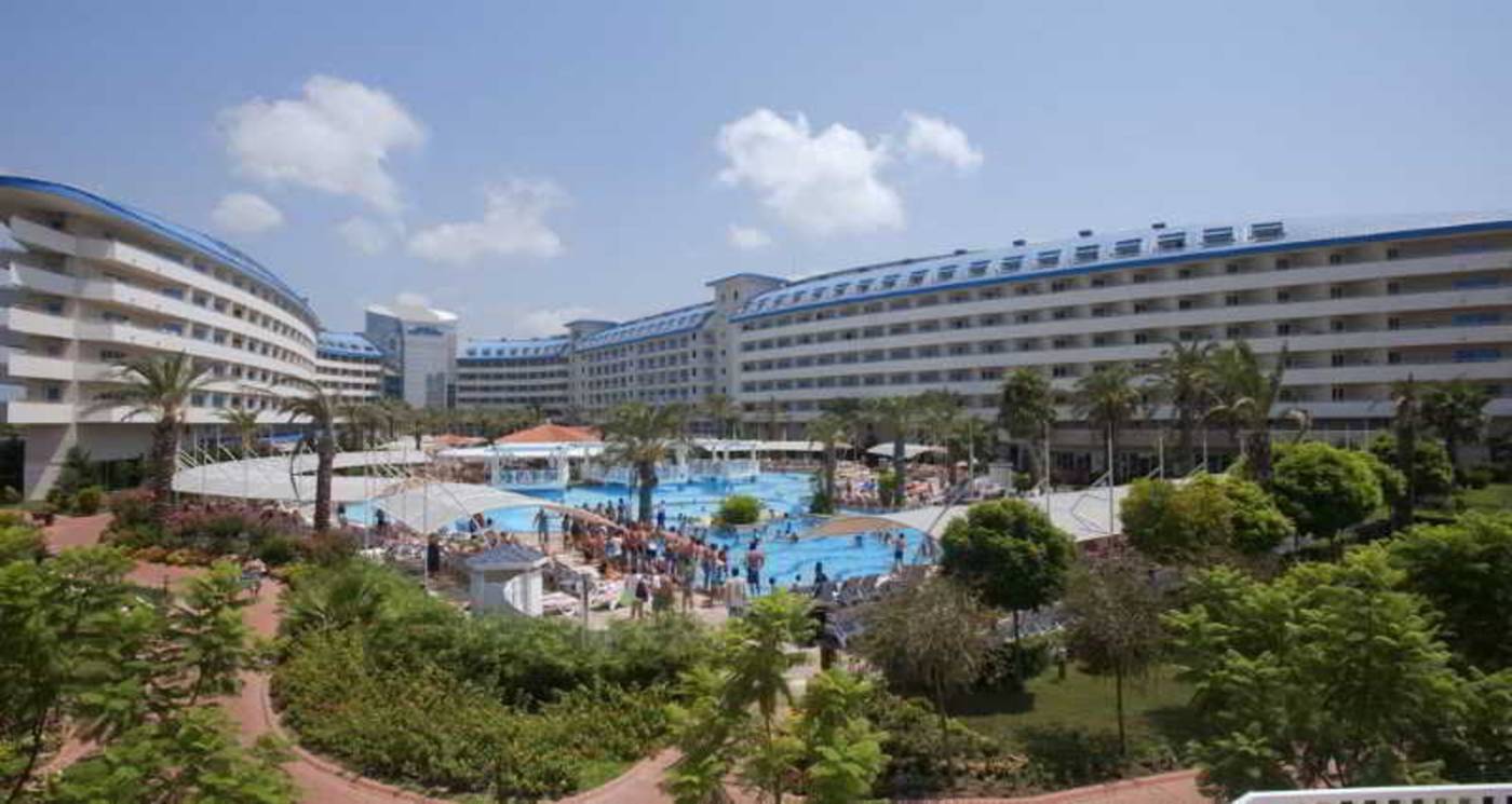 Crystal-Admiral-Resort-General-view-21