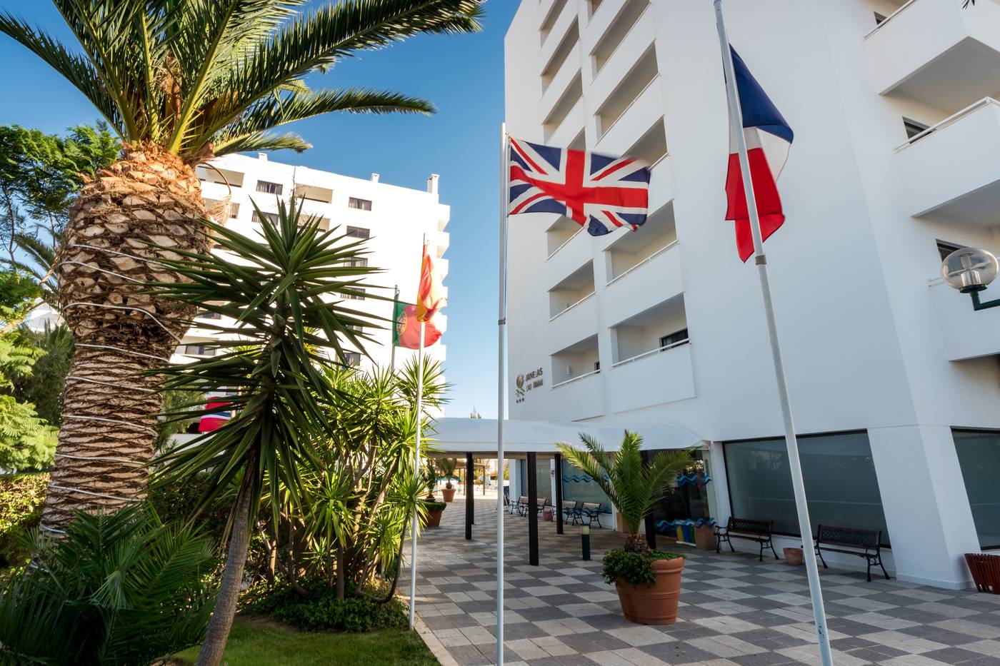 Janelas-do-Mar-Lobby-8