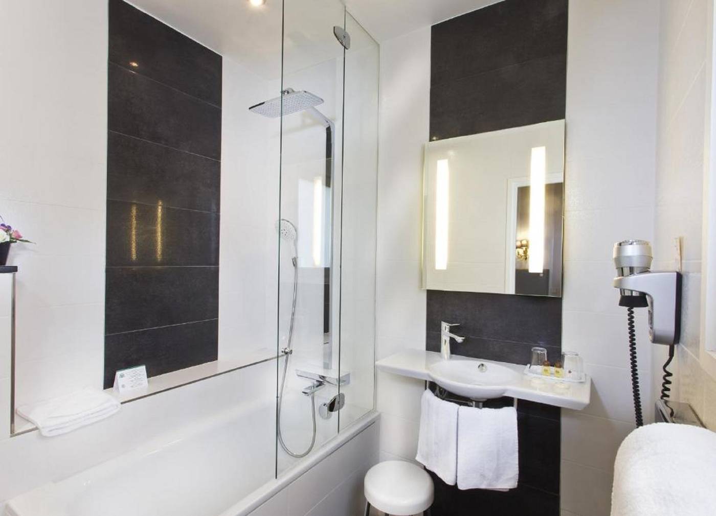 Hotel-Saint-Petersbourg-Opera---Spa-Room-52