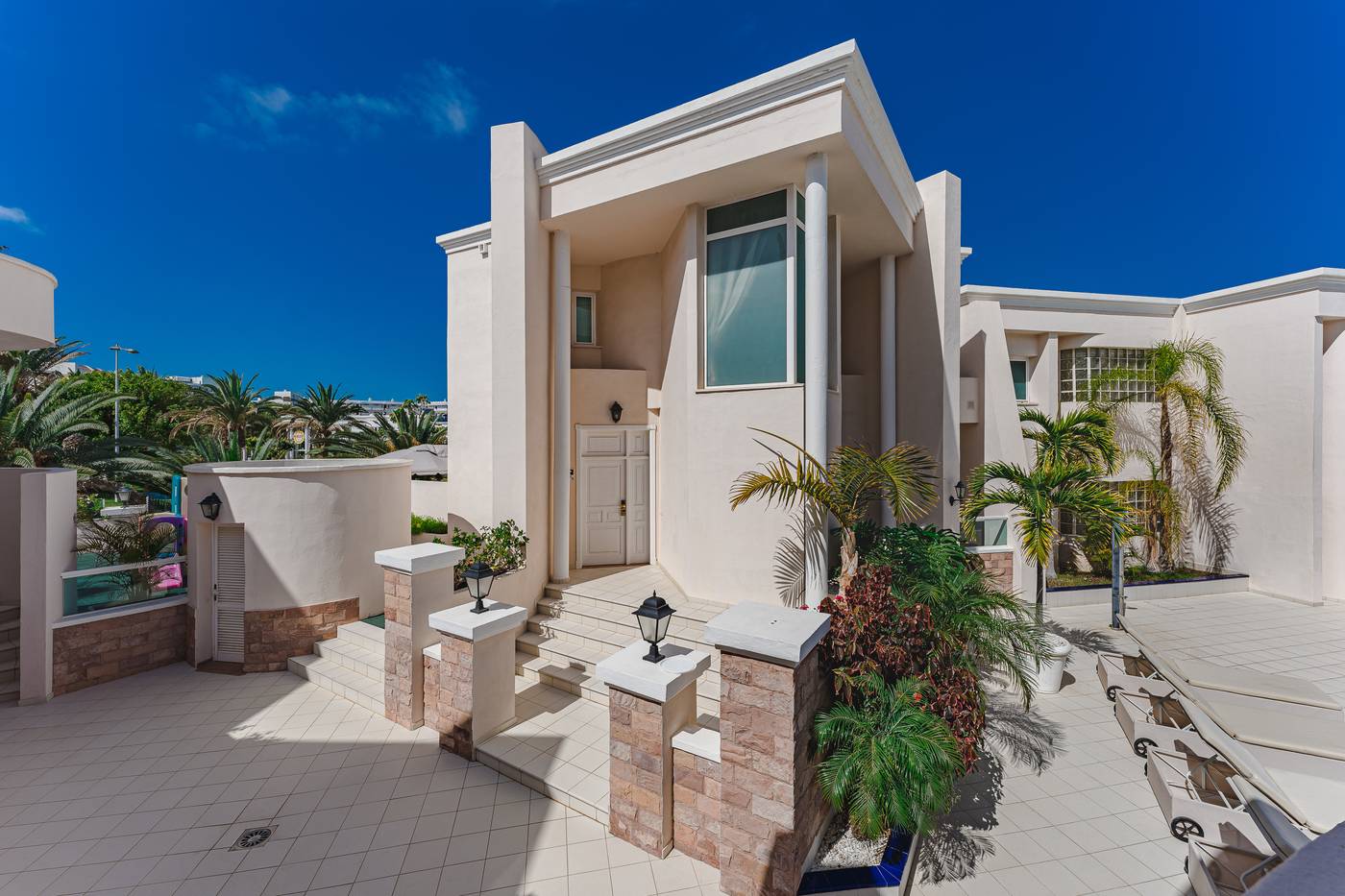 Flamingo-Suites-Room-28