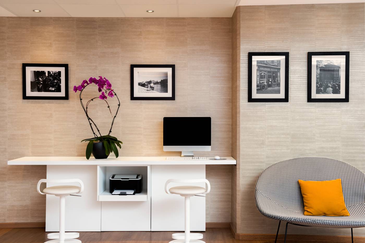 Mercure-Paris-Montmartre-Sacre-Coeur-Lobby-18