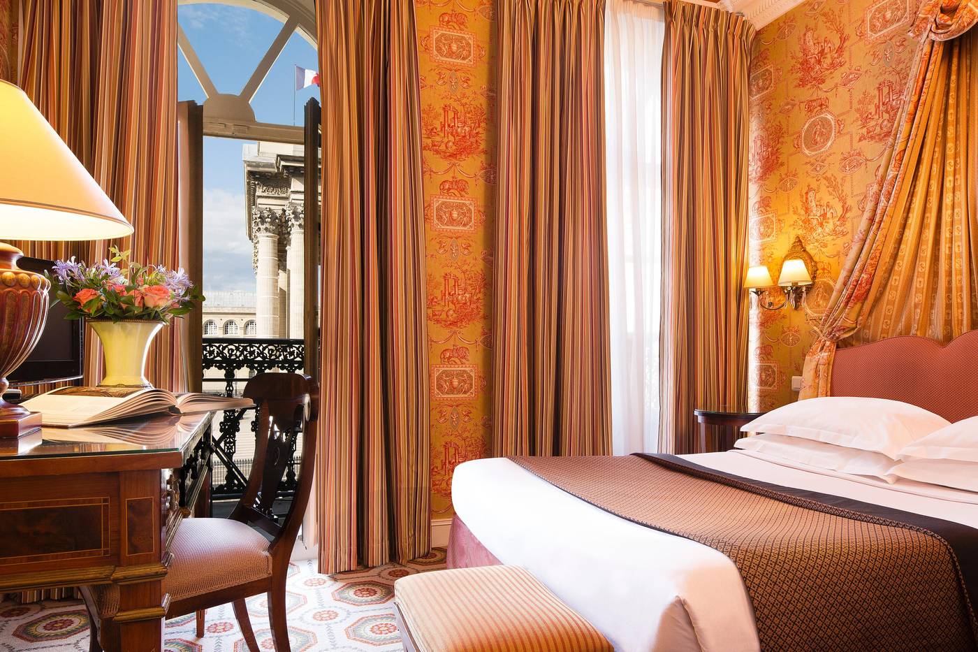 Hotel-Des-Grands-Hommes-Room-14