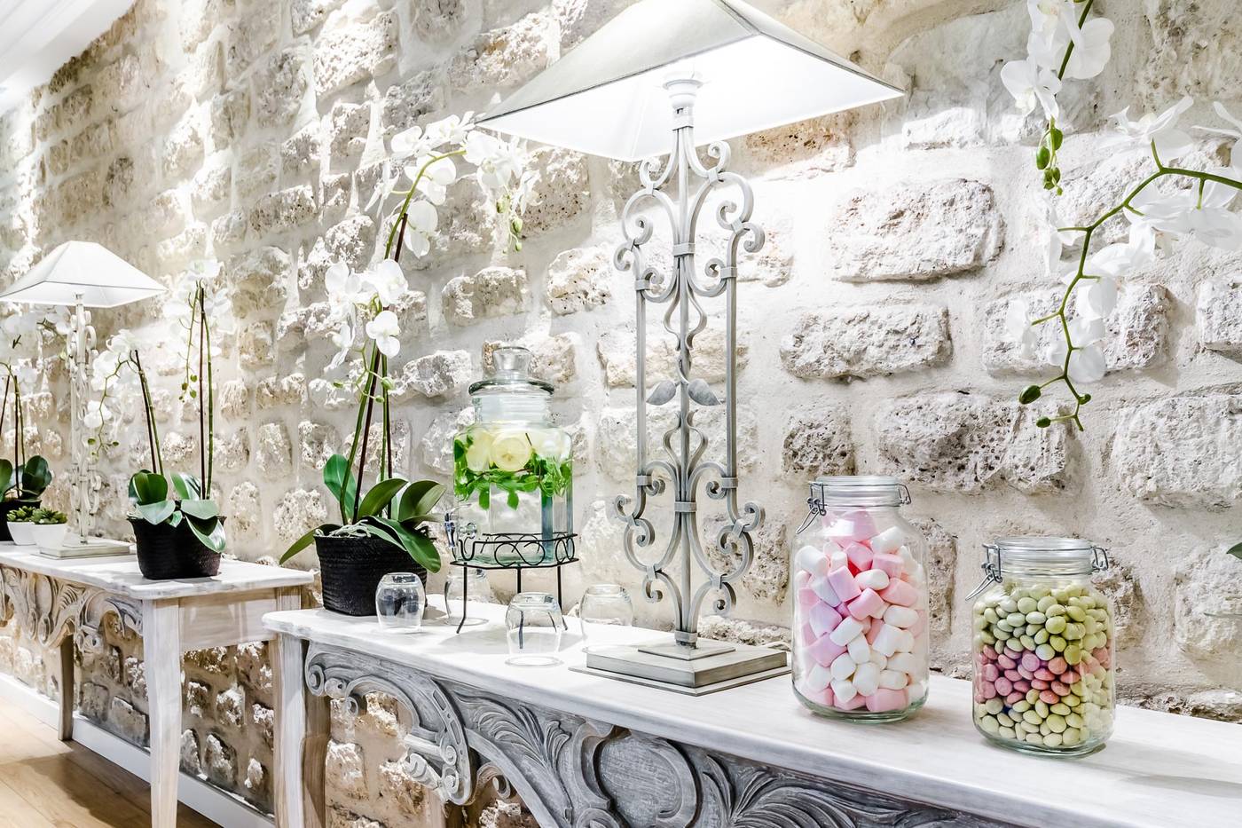 Exe-Paris-Centre-Lobby-23