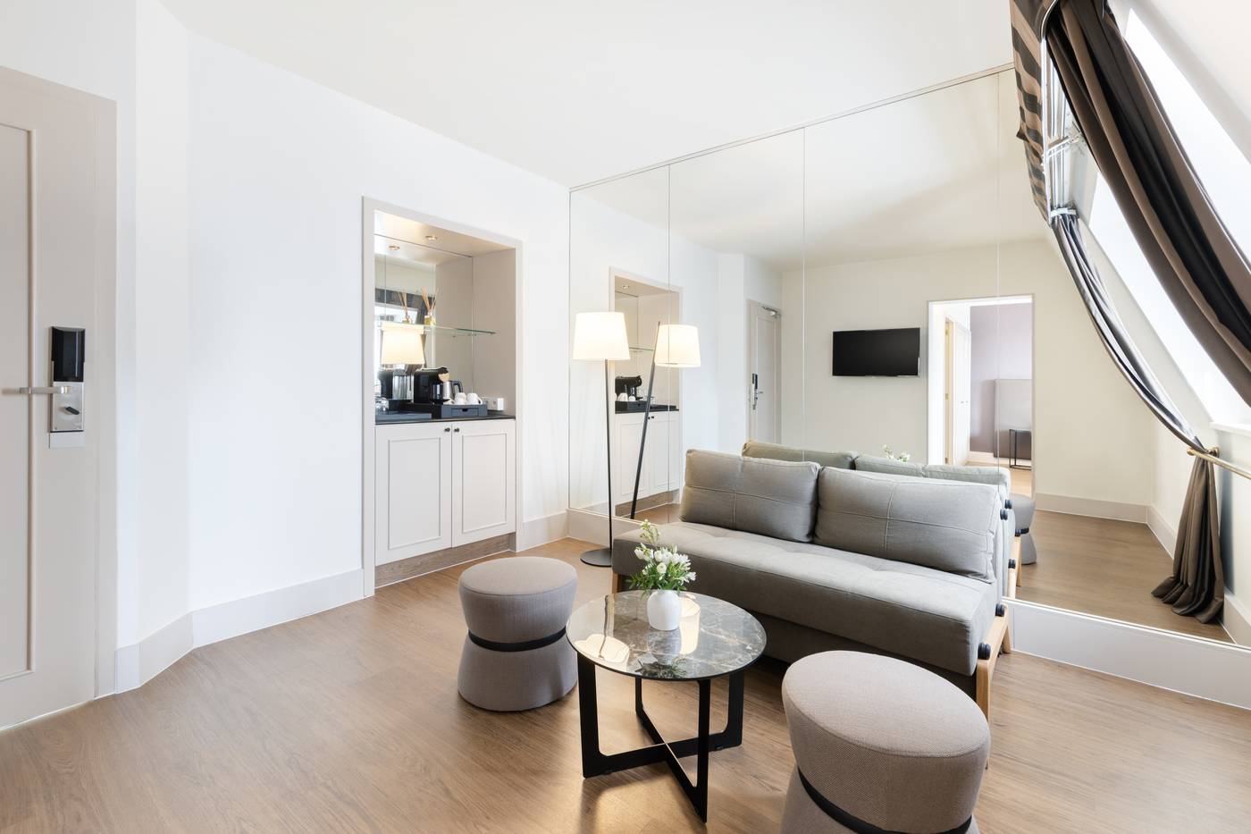 NH-Brussels-Carrefour-De-l-Europe-Room-9