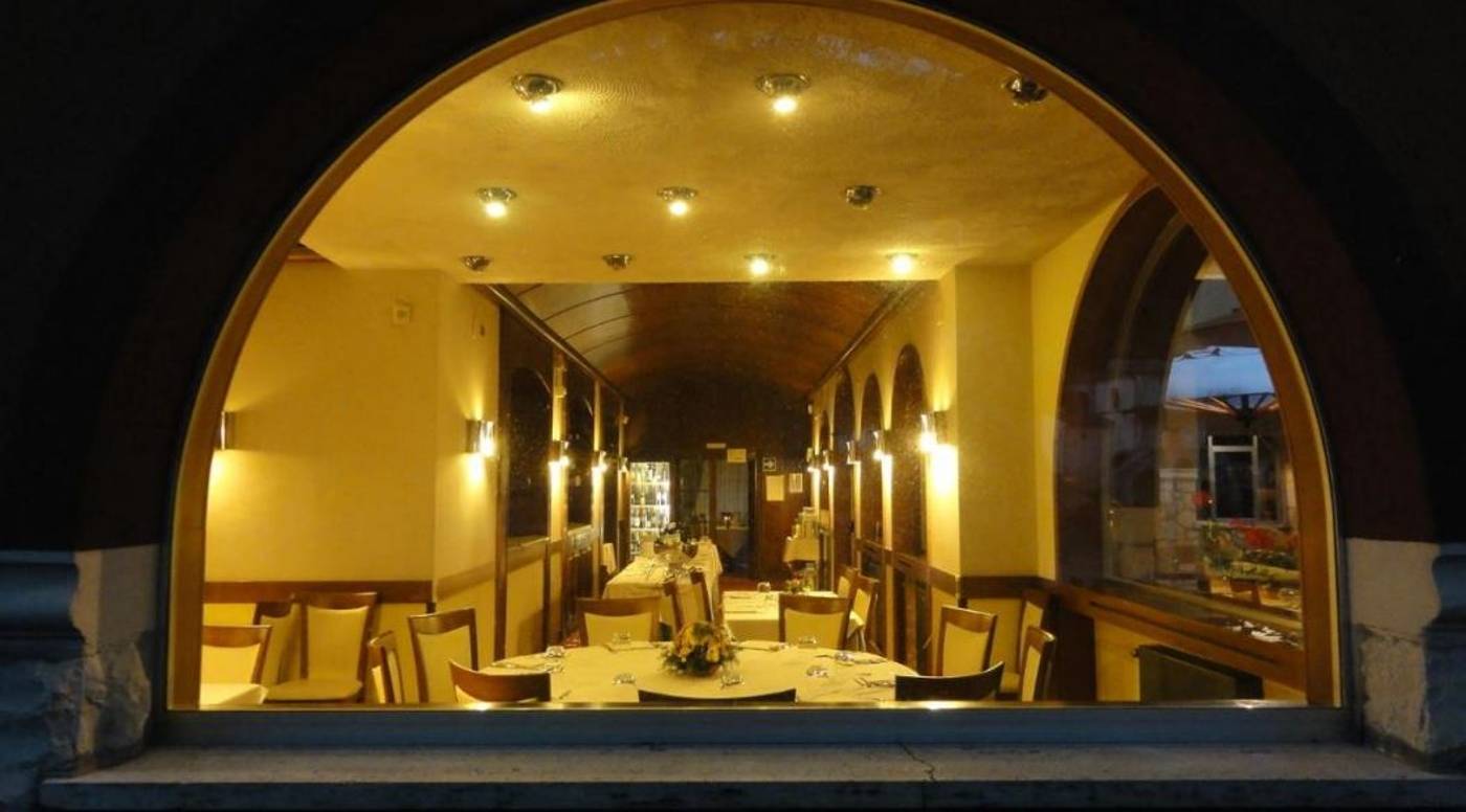 LH Hotel & Ristorante del Lago-Italy-SCANNO-Lobby-5