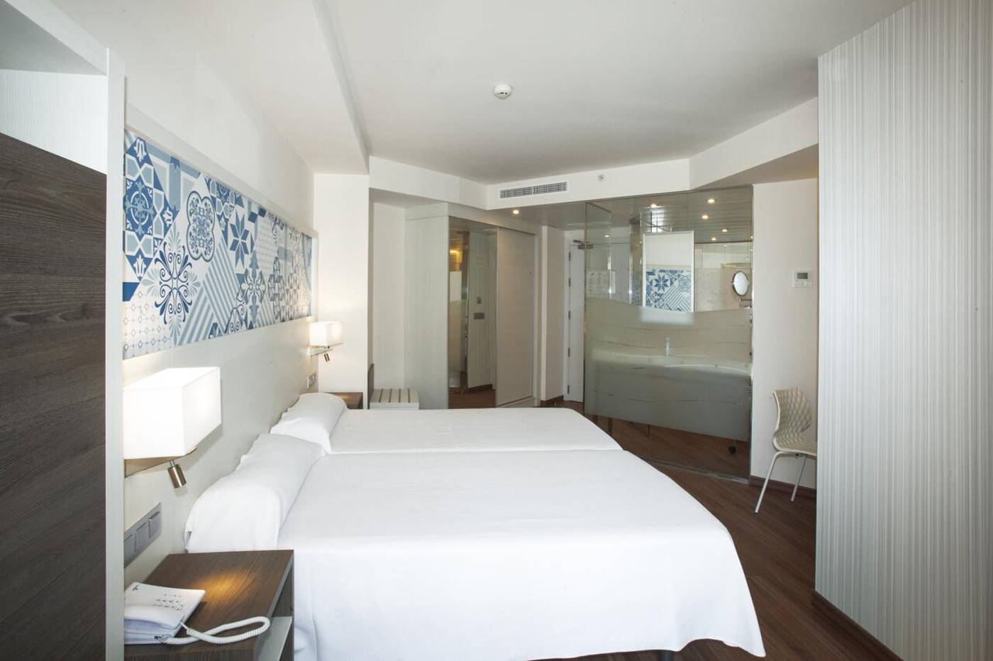 Port-Benidorm-Room-11