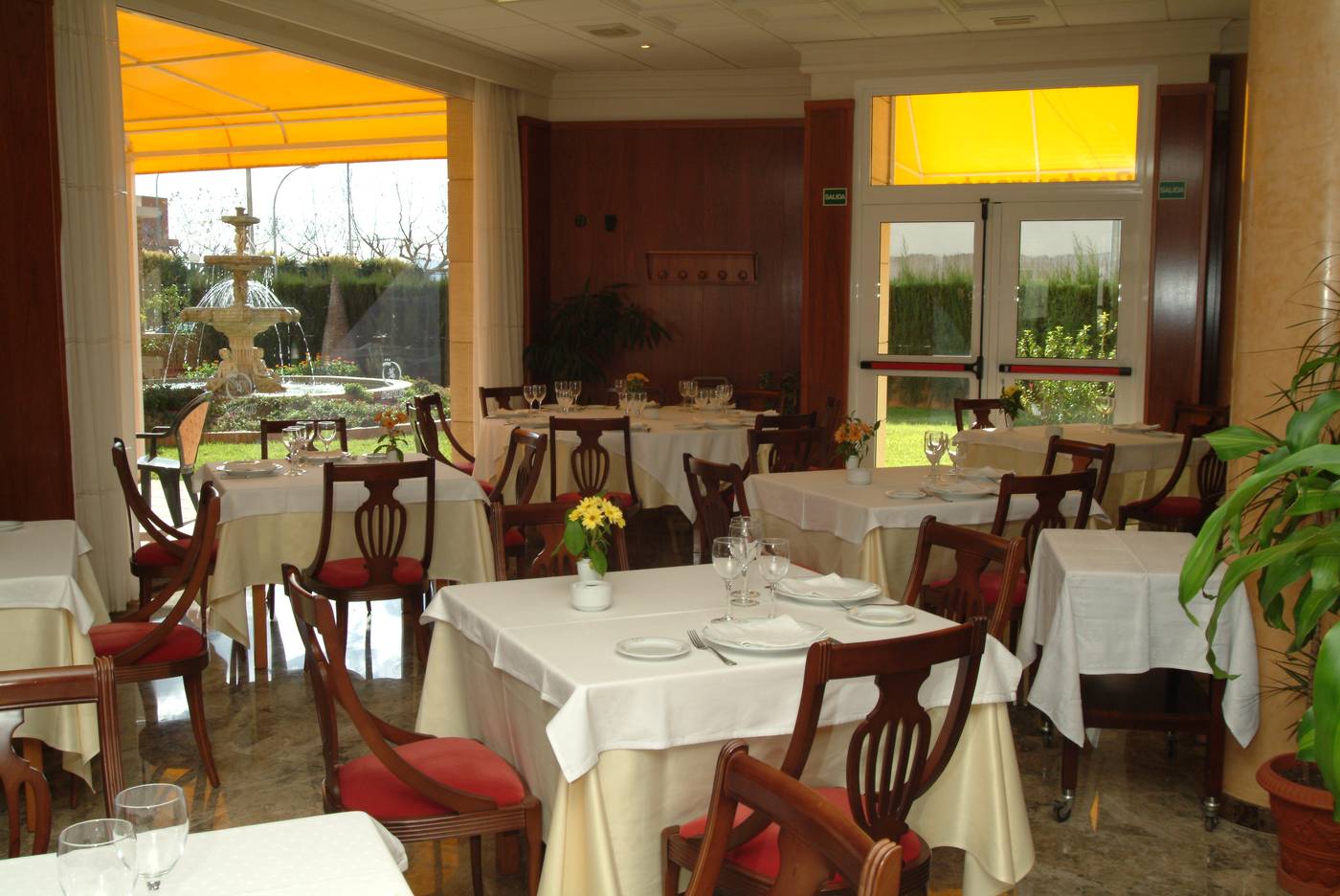 Bartos-Restaurant-17