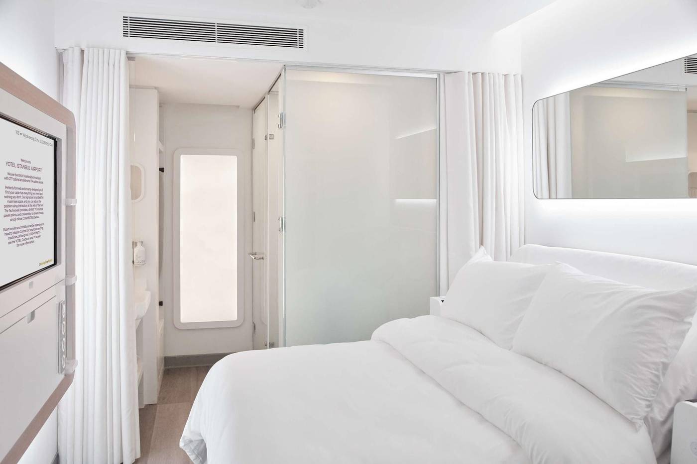 Yotelair-Istanbul-Airport-Airside--Duty-Free-Room-24