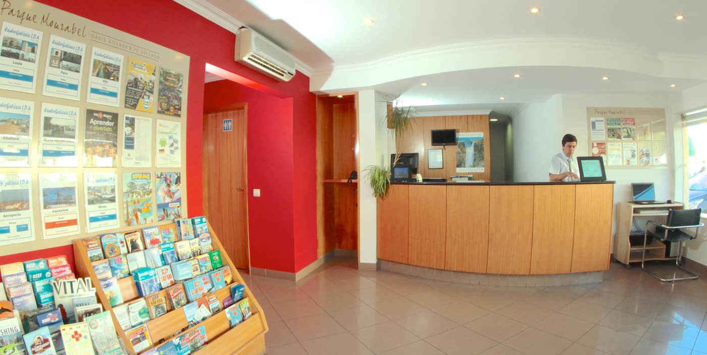 Parque-Mourabel--Pe-Do-Lago-and-Oasis-Village-Lobby-37