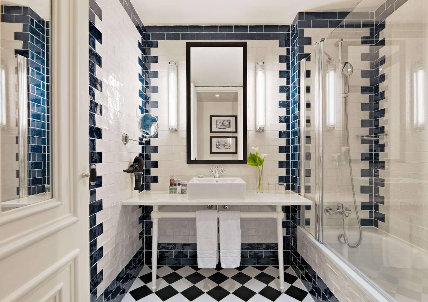 H10-Duque-De-Loule-Room-29