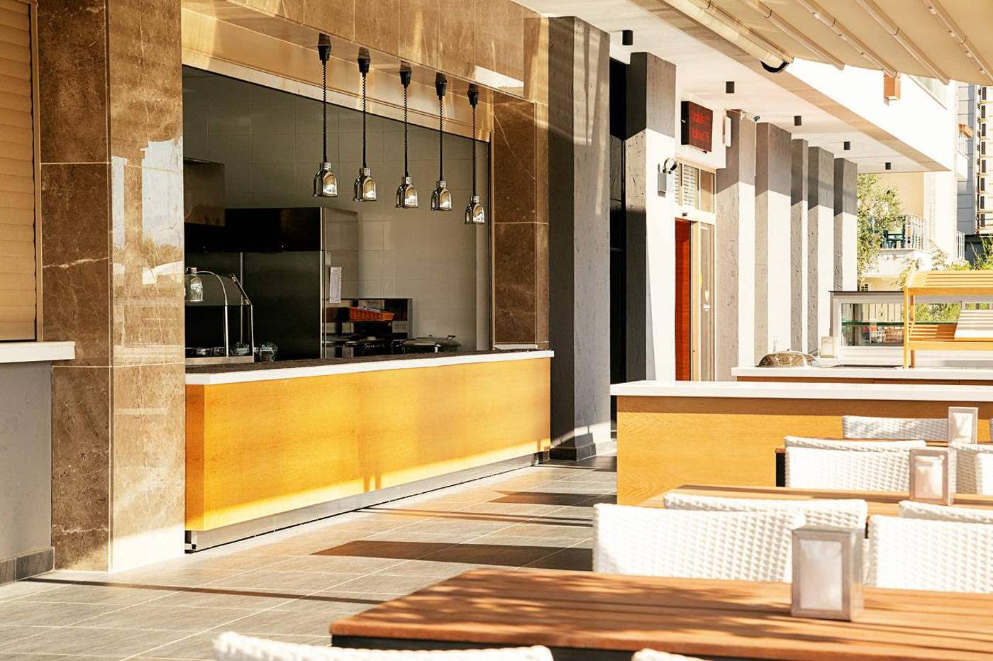 Side-Resort-Hotel-Restaurant-12