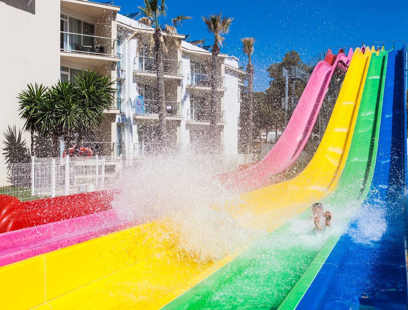 Globales-Playa-Estepona-Sports-and-Entertainment-25