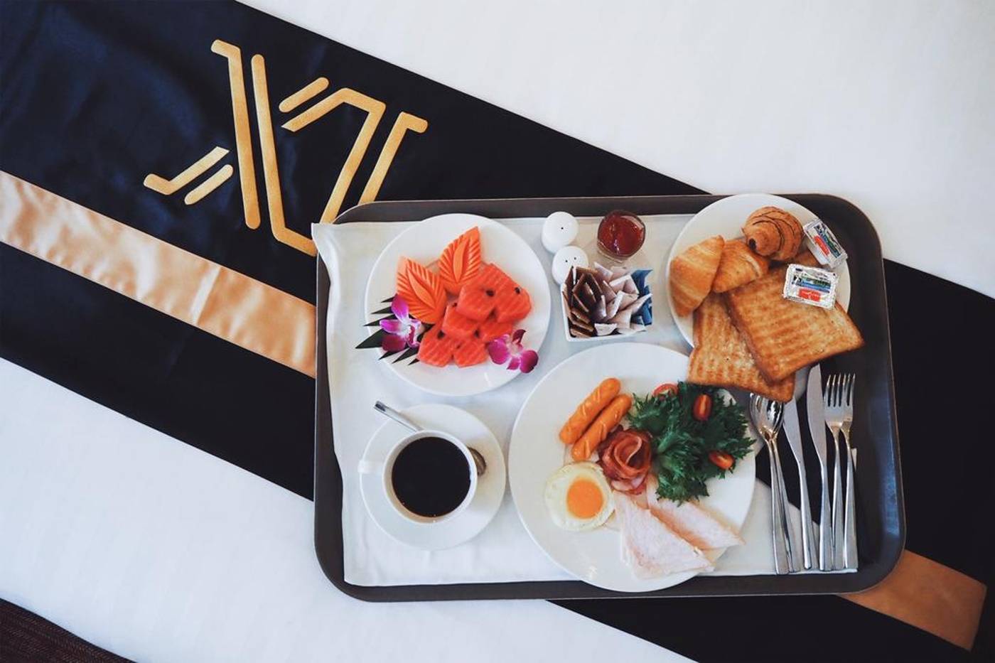 Eleven-Hotel-Bangkok-Restaurant-26