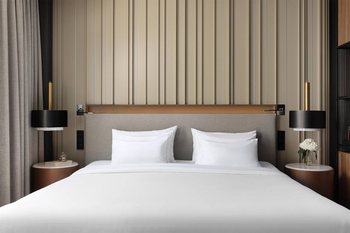 NH-Collection-Amsterdam-Flower-Market-Room-42