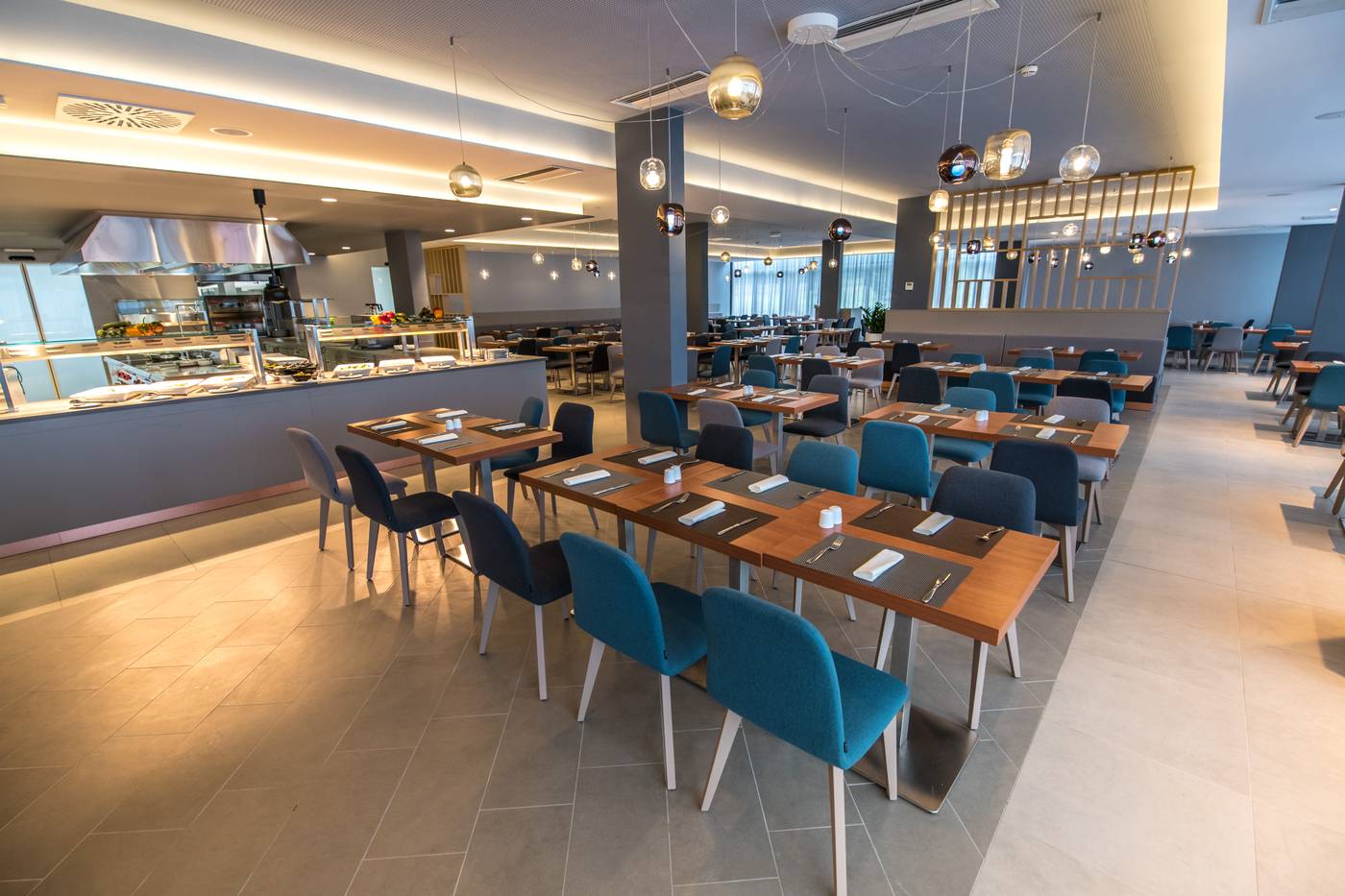 Hotel-Holiday-Restaurant-43