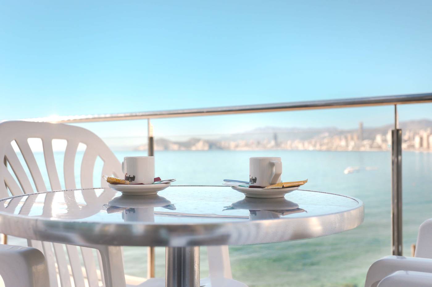 Benikaktus-Hotel-Bar-34