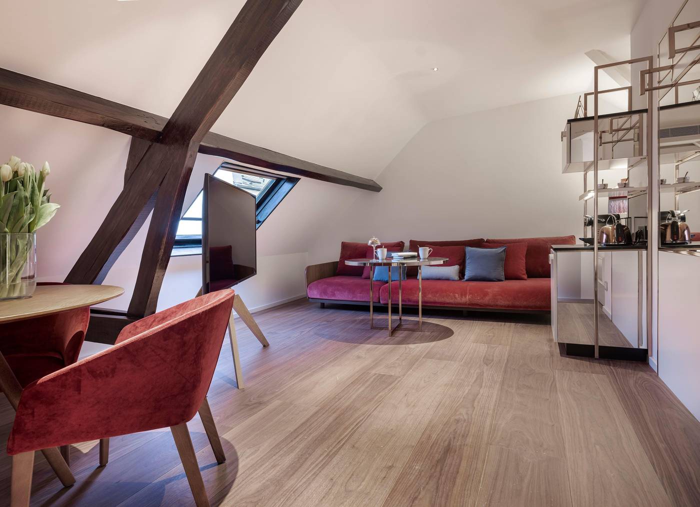 Melia-Paris-Notre-Dame-Room-18