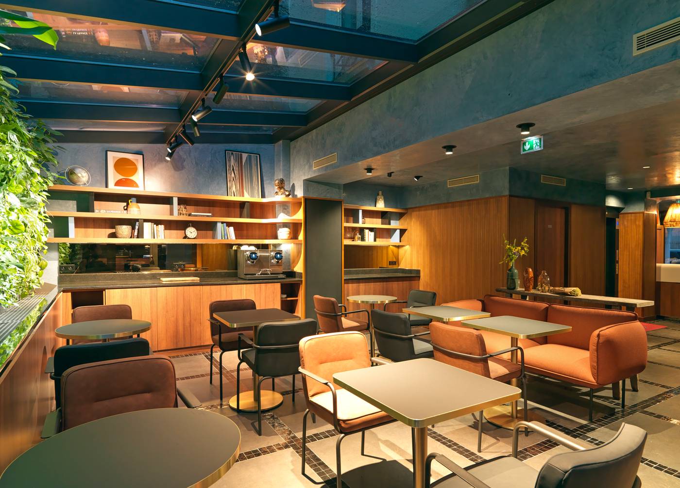 Le-Katorze-Hotel-Lobby-4