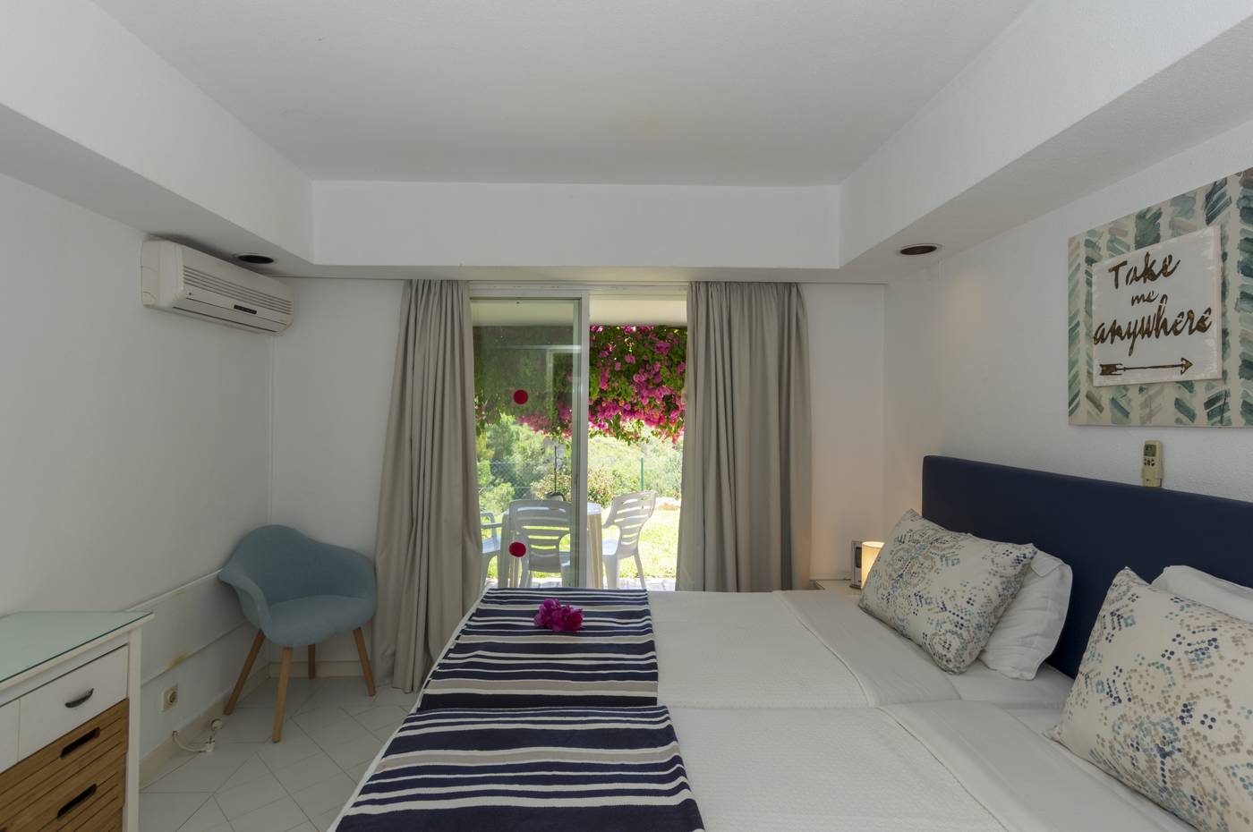 Rocha-Brava-Room-30