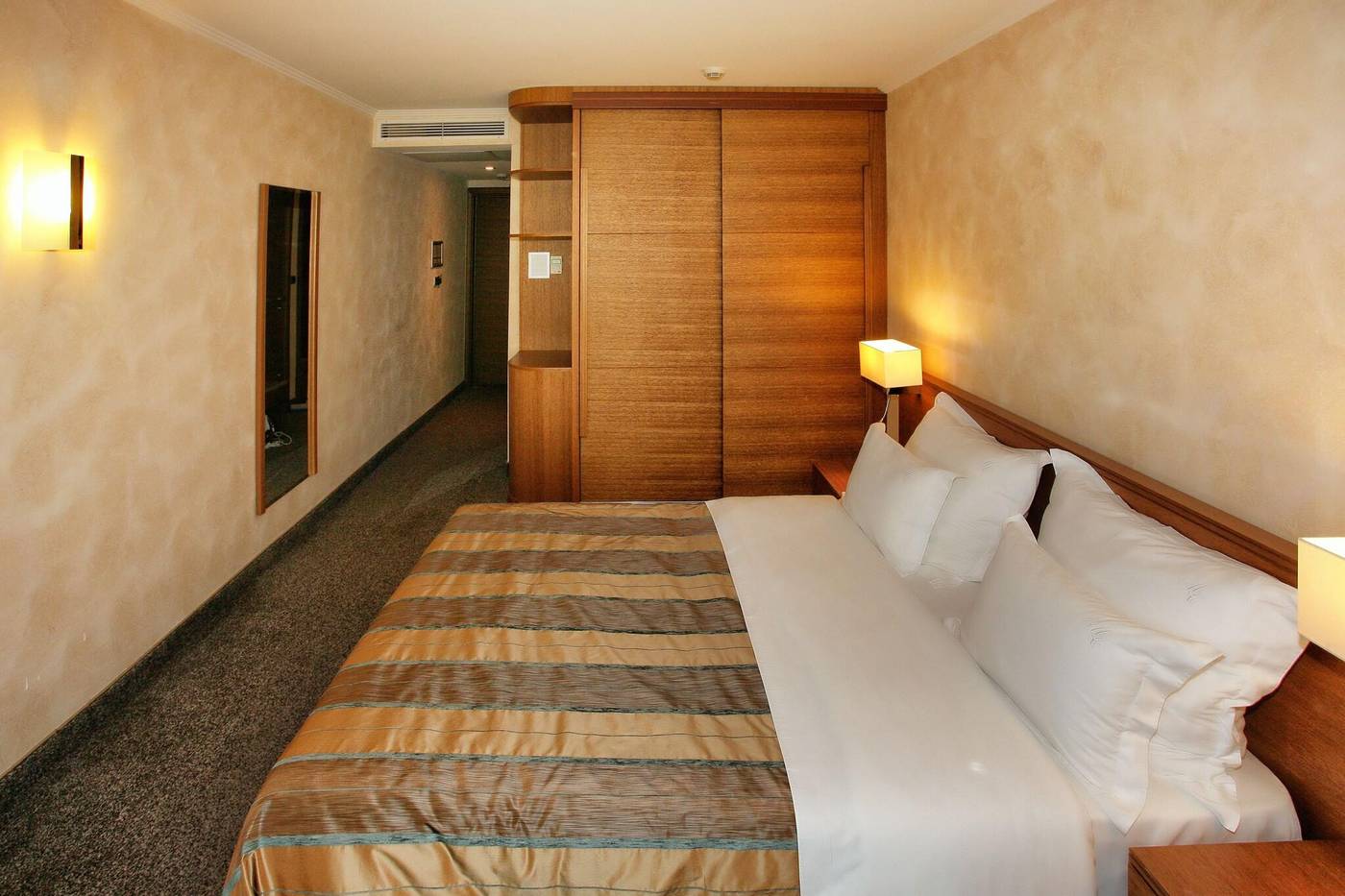 Monte-Casa-Spa-Wellness-de-Luxe-Room-24