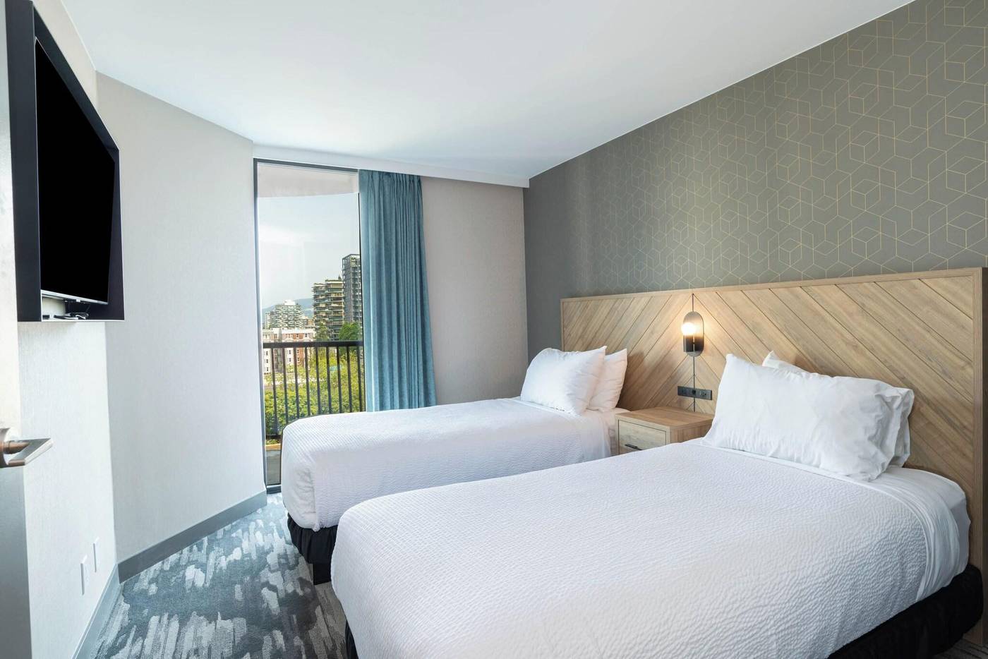 Sandman-Suites-Davie-Room-34