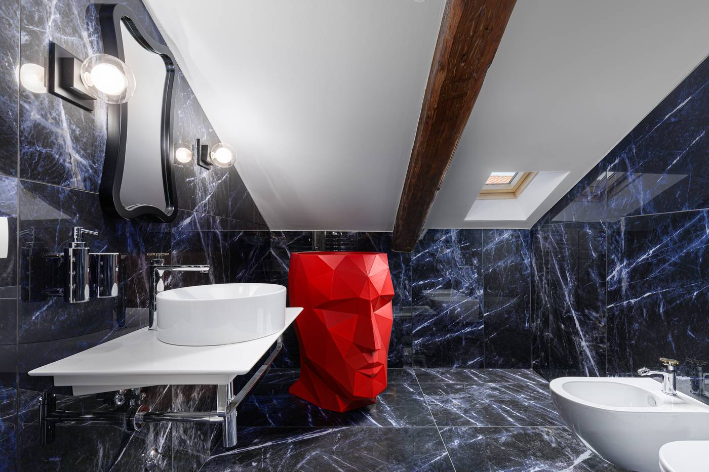 Palazzo-Dei-Fiori-By-Room-Mate-Room-76